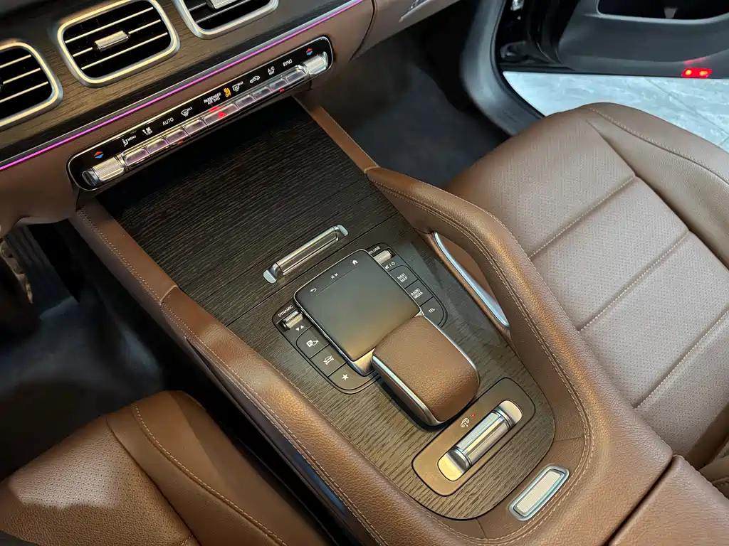 Mercedes-Benz GLE — миниатюра 11