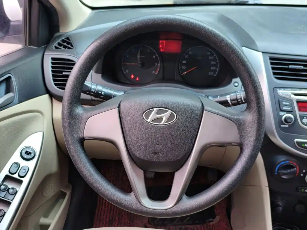 Hyundai Verna — миниатюра 11
