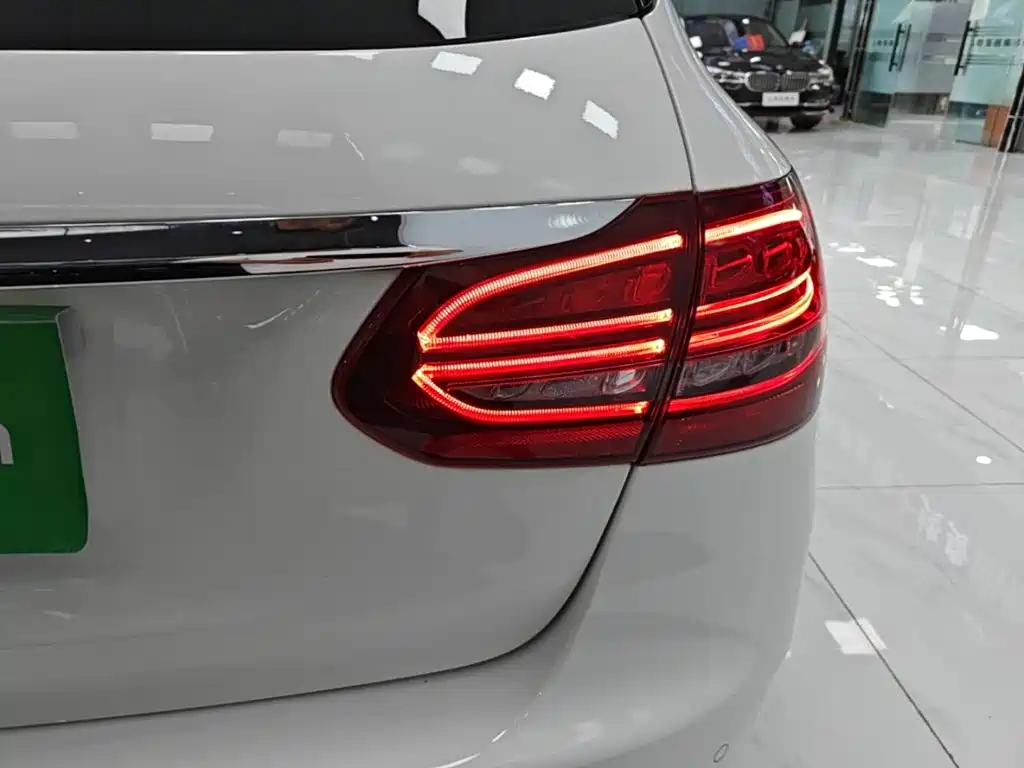 Mercedes-Benz C-Class (Import) — миниатюра 8