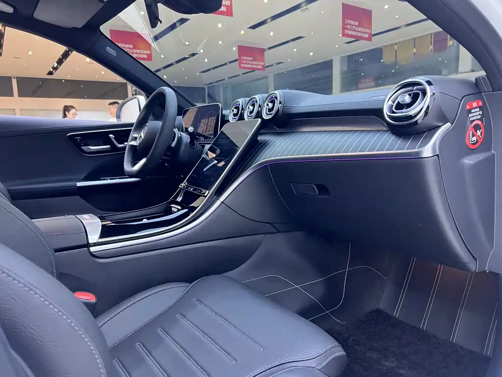Mercedes-Benz C-Class — миниатюра 10
