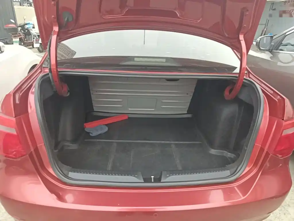 Volkswagen Jetta — миниатюра 19