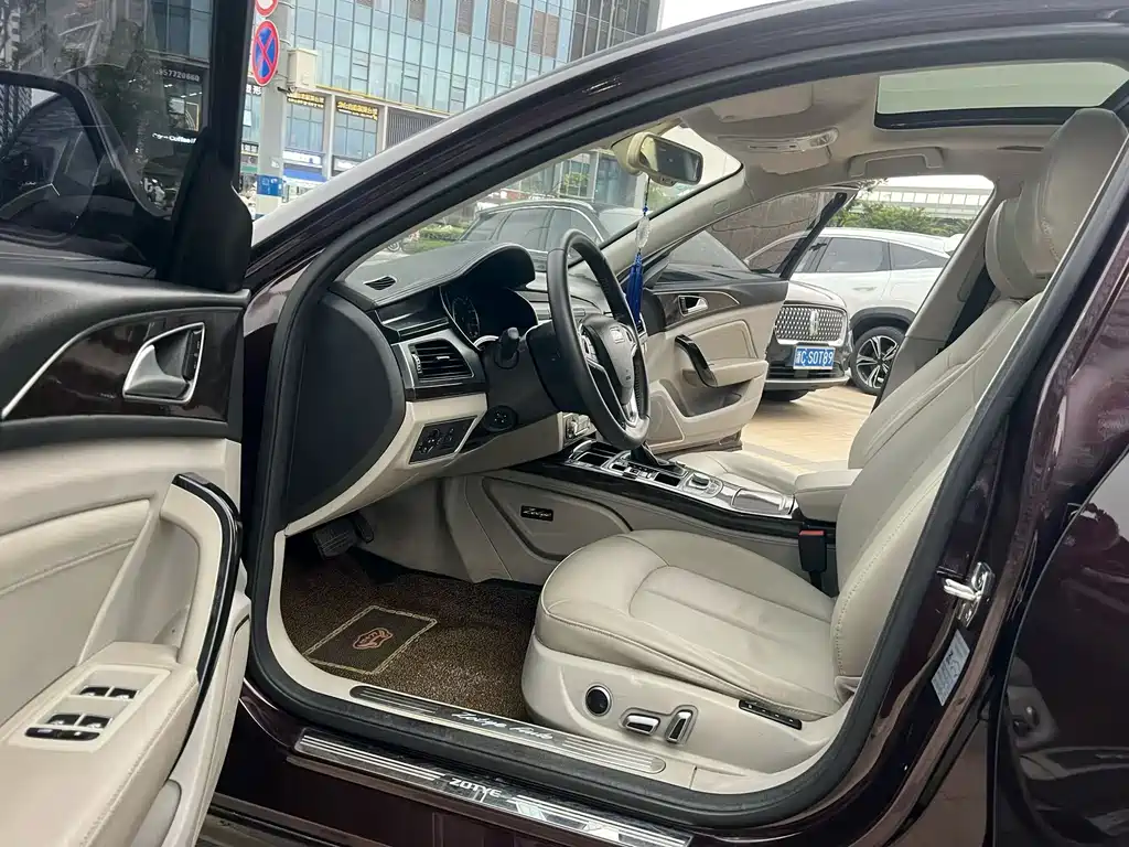 Zotye Zotye Z700 — миниатюра 4
