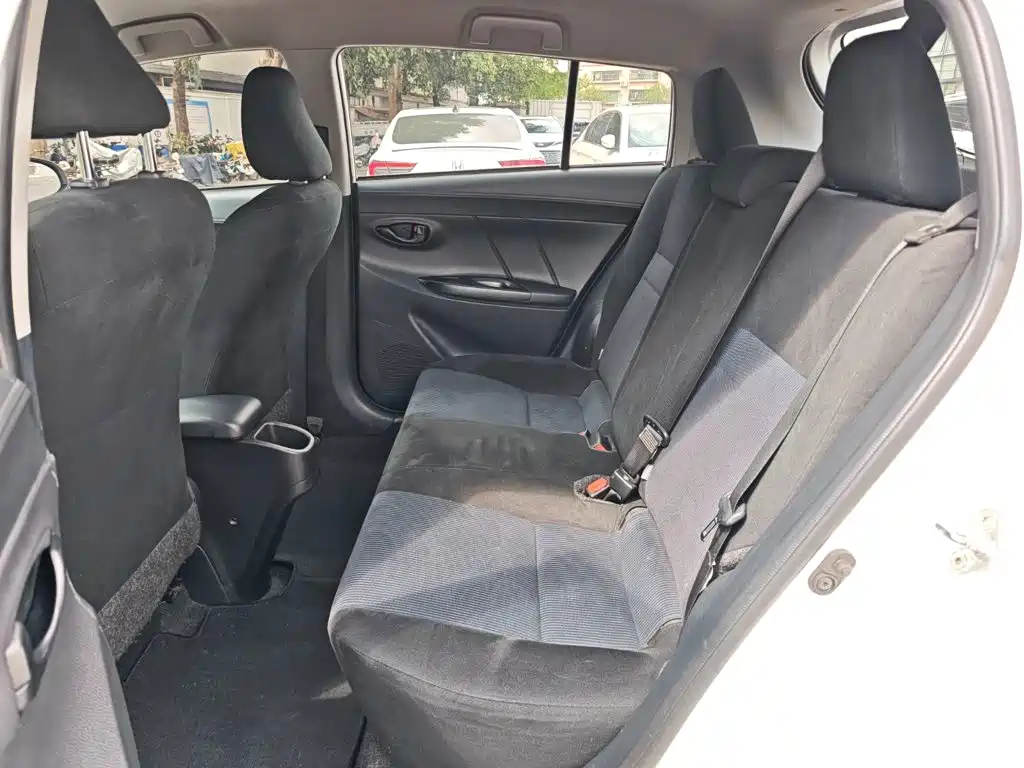 Toyota Yaris L — миниатюра 23
