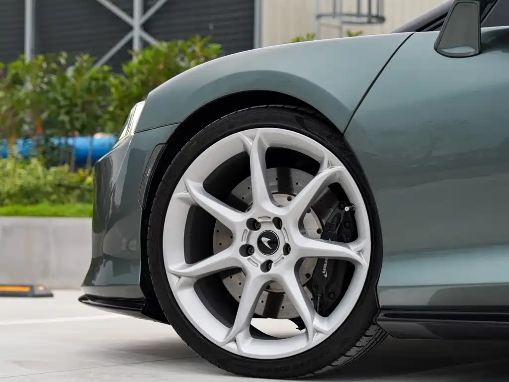 McLaren GT — миниатюра 8