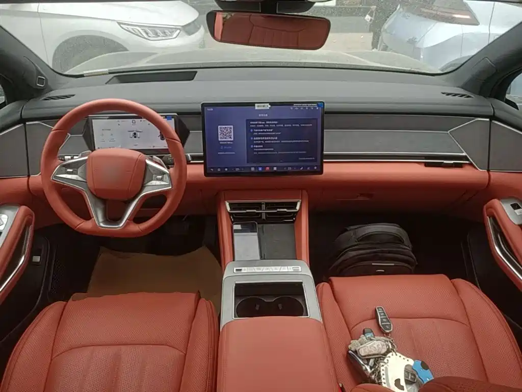 BYD Tang L L 2025 DM 175KM