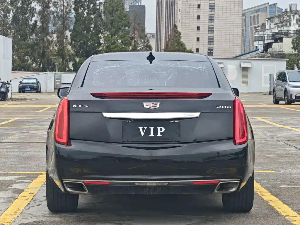 Cadillac XTS — миниатюра 5