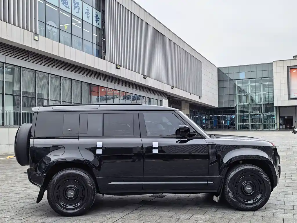 Land Rover Land Rover Defender 2024 110 3.0T P400 X-DYNAMIC HSE