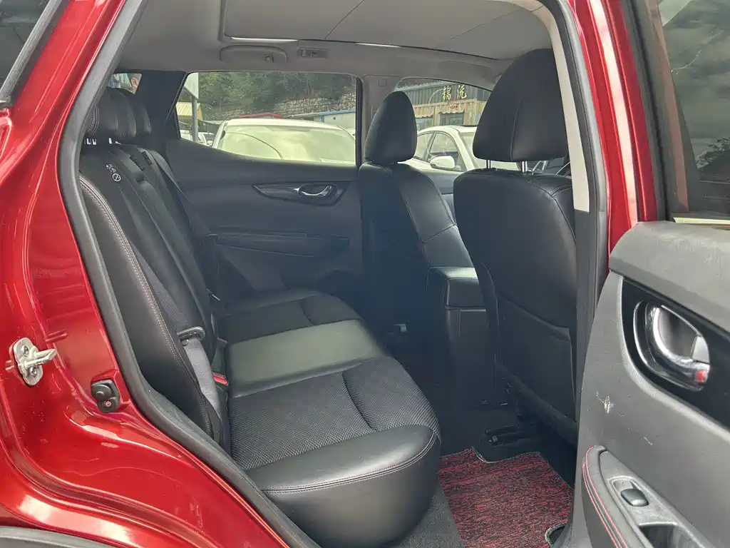 Nissan Qashqai — миниатюра 5