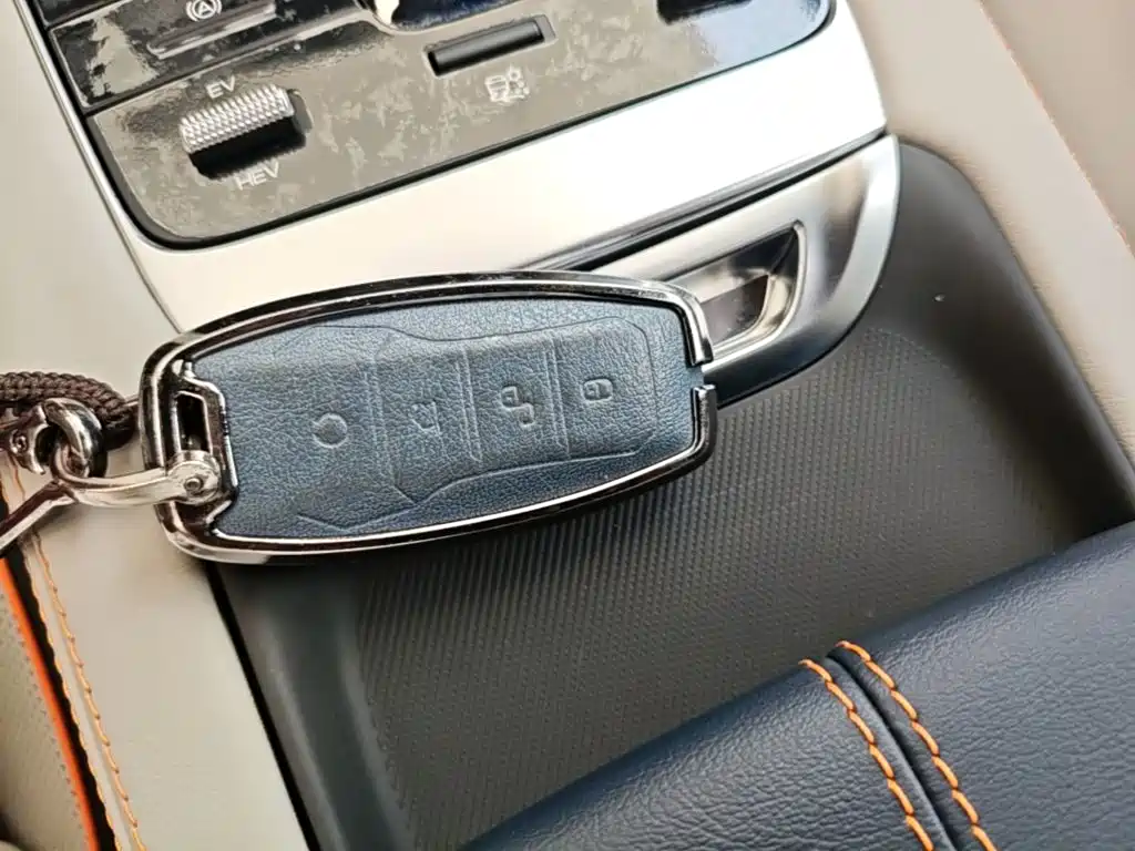 BYD PLUS New Energy — миниатюра 9