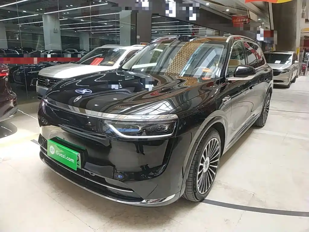 Aito M8 2025 Ultra 53.4kWh 6 мест (192 )