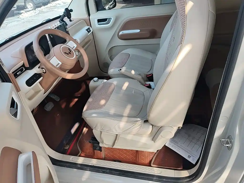 Wuling MINIEV — миниатюра 15