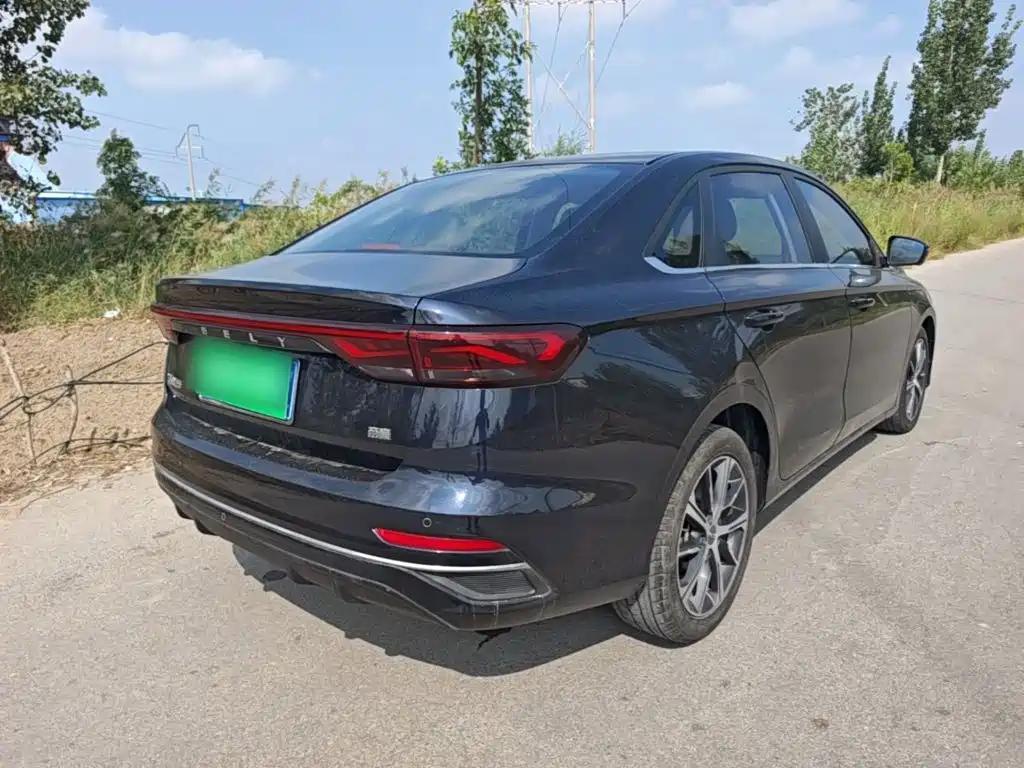 Geely Emgrand — миниатюра 7