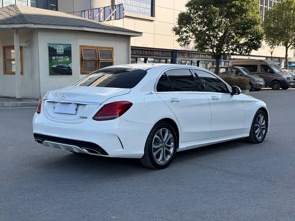 MERCEDES-BENZ C CLASS