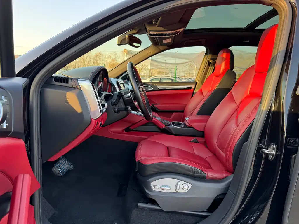 PORSCHE CAYENNE NEW ENERGY