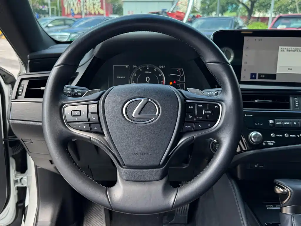 Lexus ES — миниатюра 19