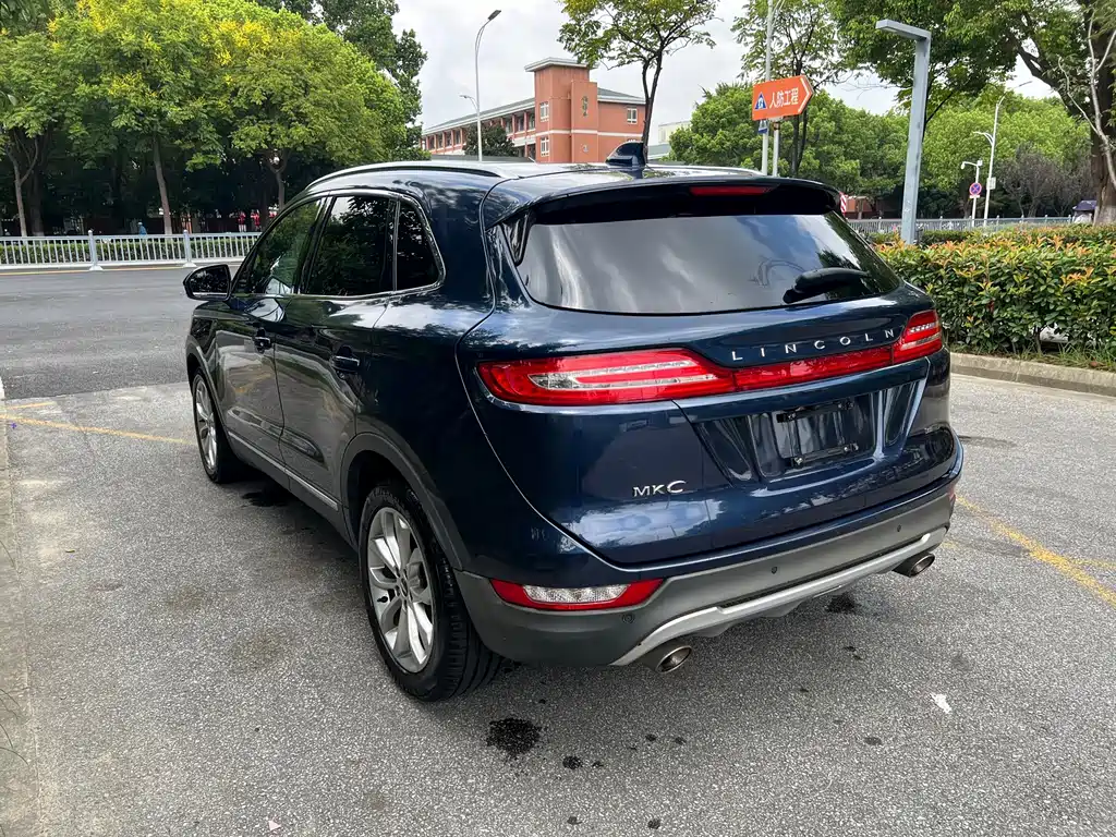 Lincoln MKC — миниатюра 5