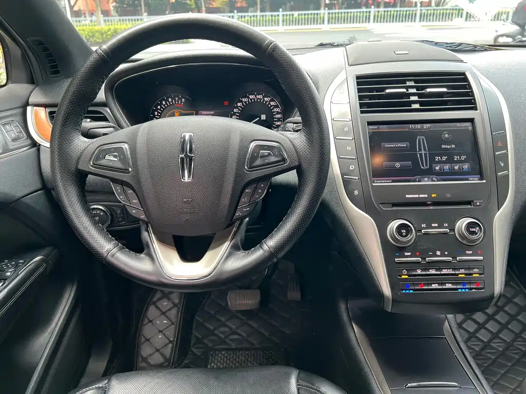 Lincoln MKC — миниатюра 10