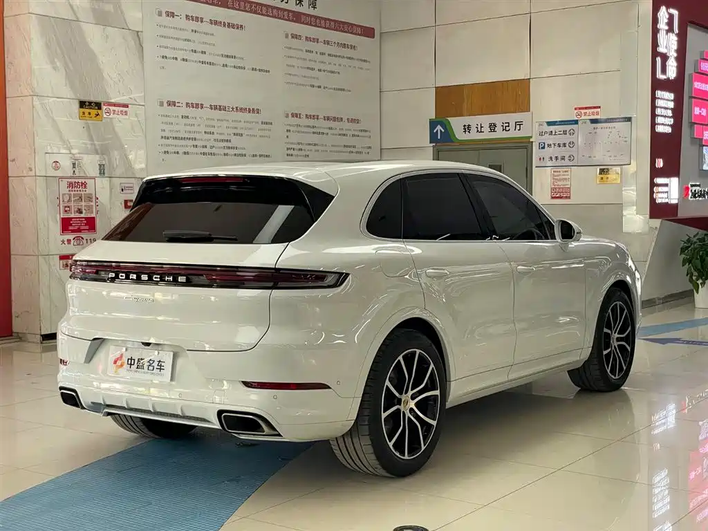 PORSCHE CAYENNE