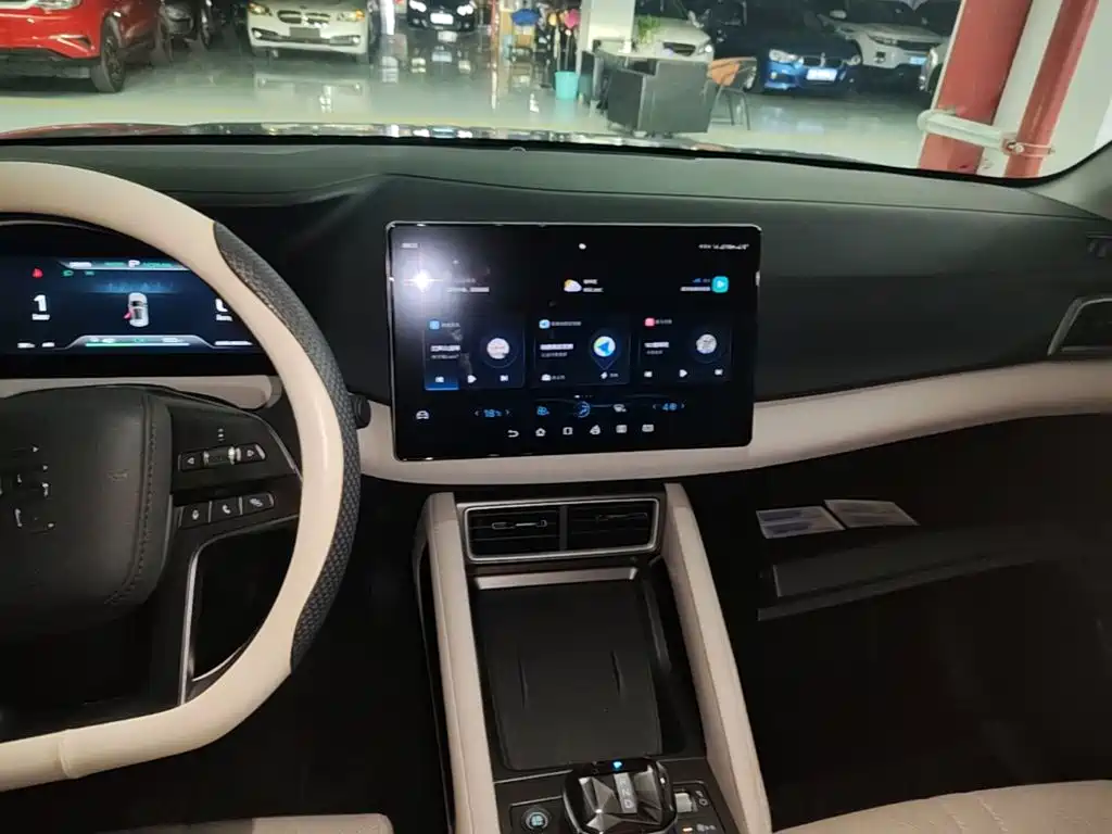 BYD Yuan UP — миниатюра 13