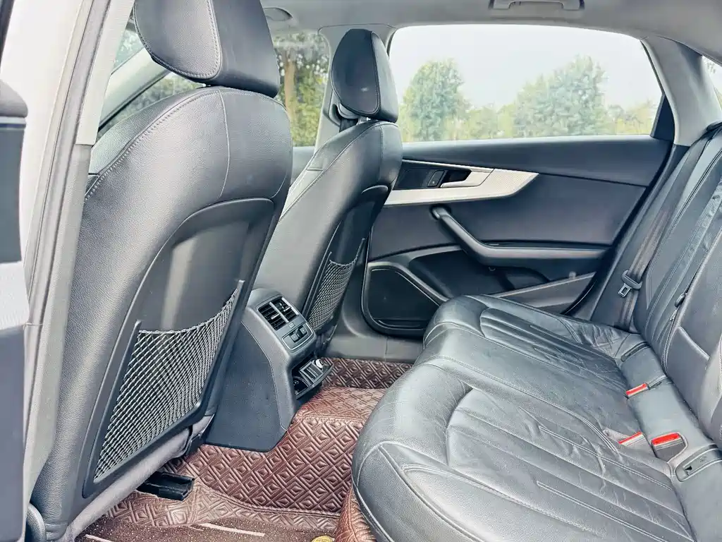 Audi A4L — миниатюра 7