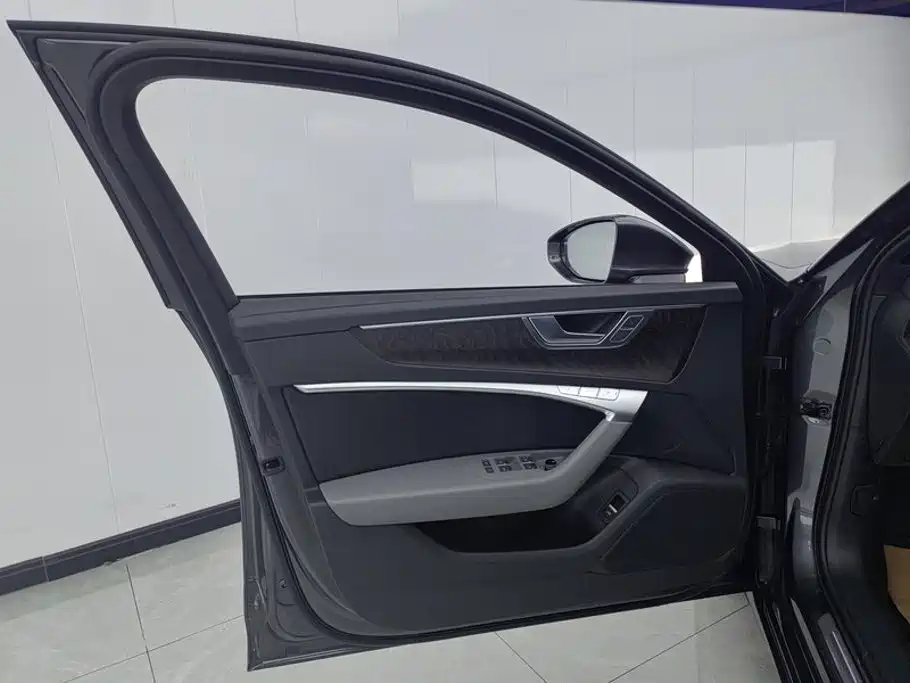 Audi A6L — миниатюра 7
