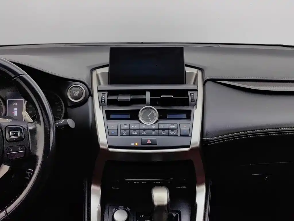 Lexus NX — миниатюра 12