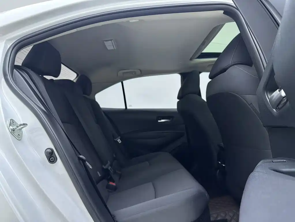 Toyota Corolla — миниатюра 10