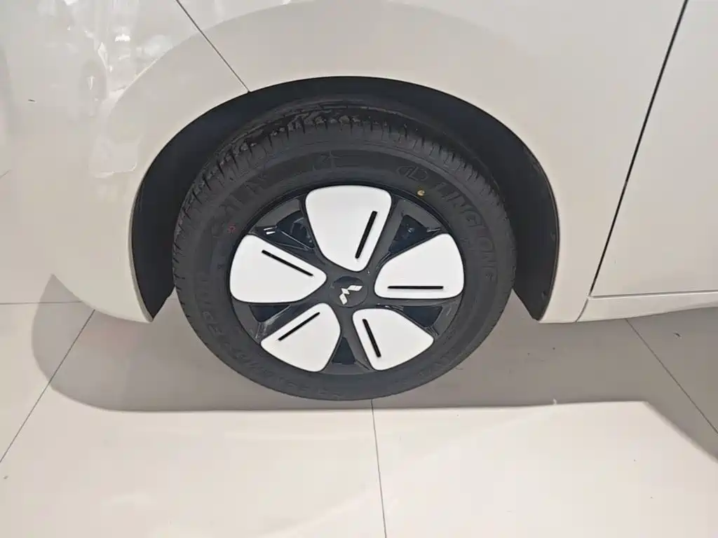 Wuling MINIEV — миниатюра 23