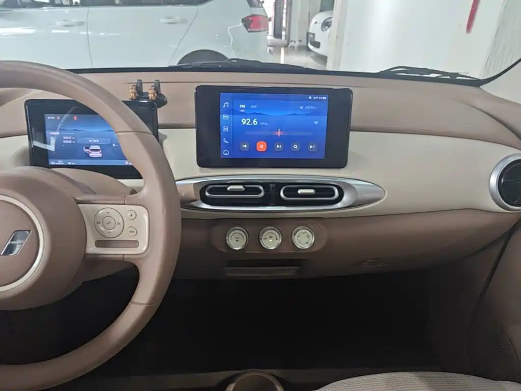 Wuling MINIEV — миниатюра 13