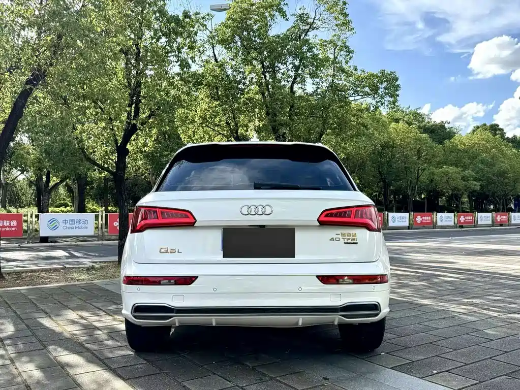 Audi Q5L — миниатюра 9