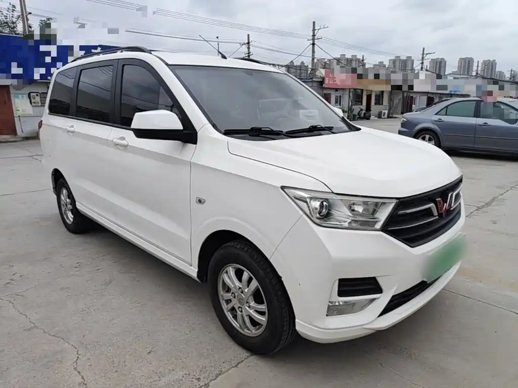 Wuling Hongguang — миниатюра 4
