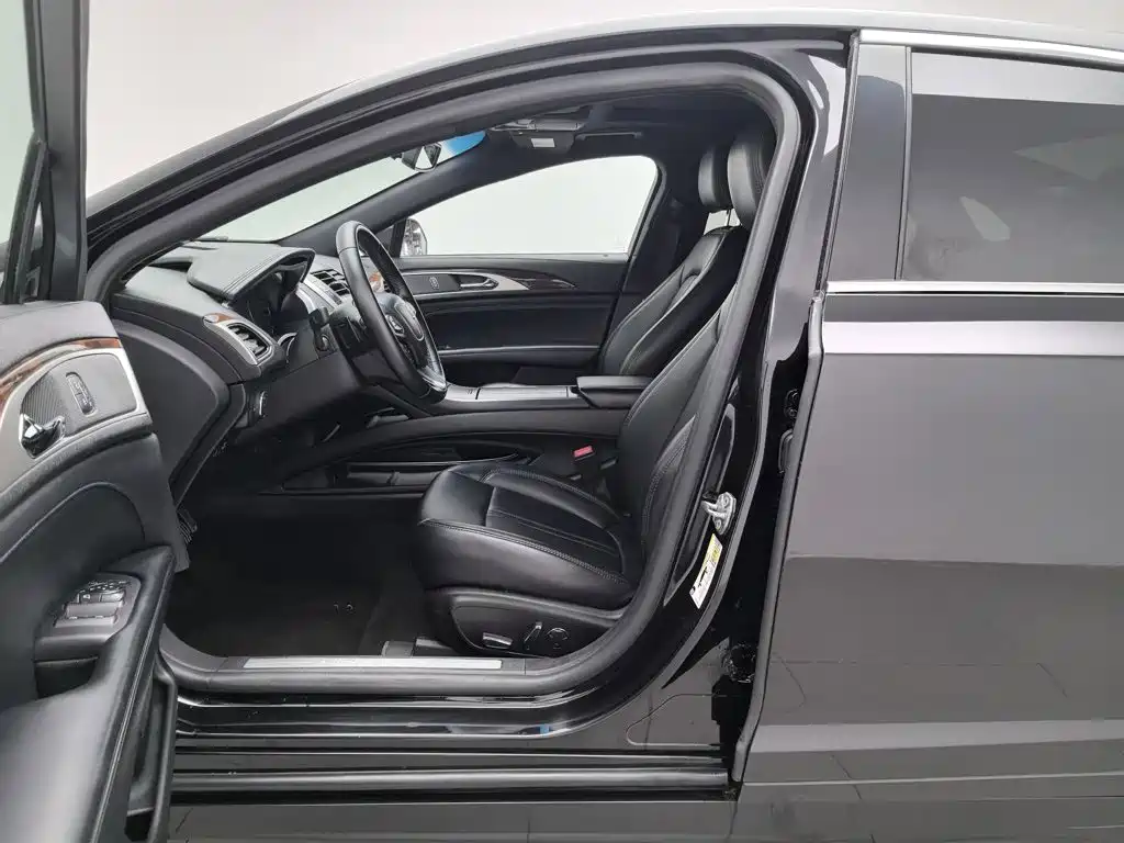 Lincoln MKZ — миниатюра 10