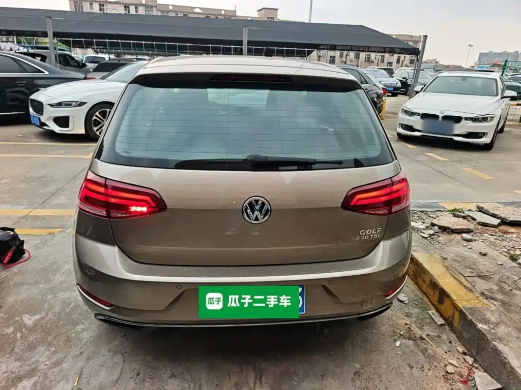 Volkswagen Golf 2018 230TSI AT Comfort