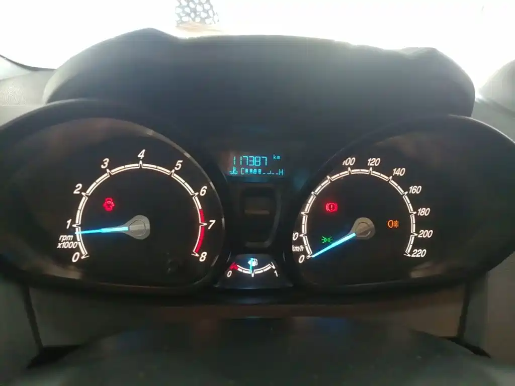 Ford Fiesta — миниатюра 12