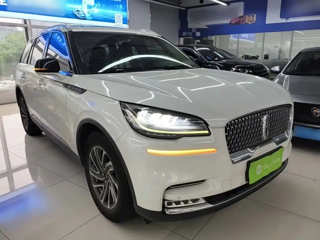Lincoln Aviator (Import) — миниатюра 4