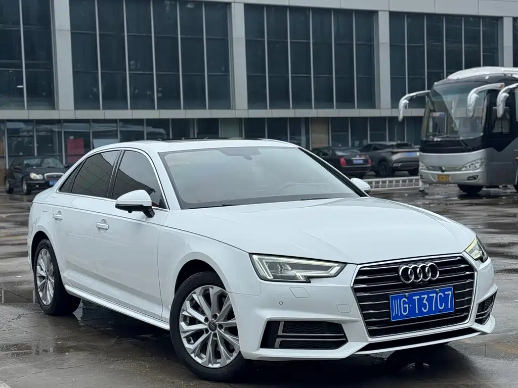 Купить Audi A4L