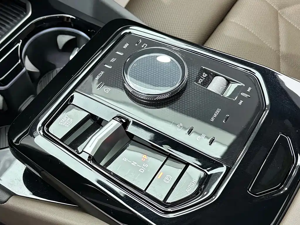 BMW 5 Series (Import) — миниатюра 15