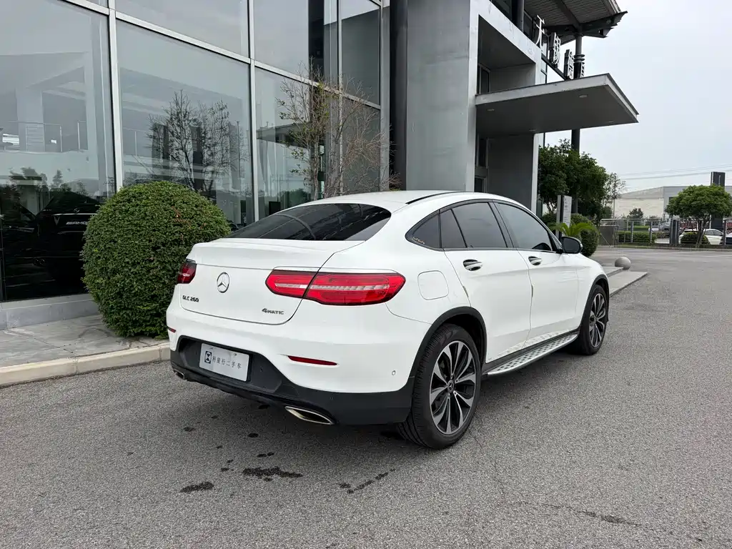 Mercedes-Benz GLC 2019 GLC 260 4MATIC SUV