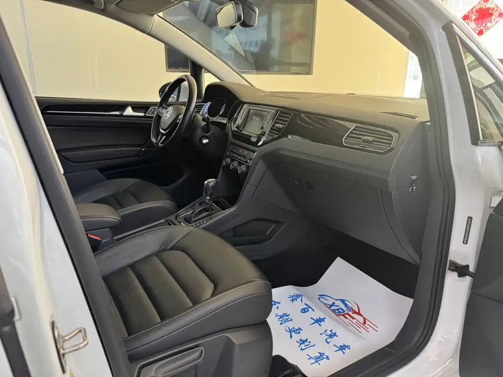 Volkswagen Golf 2015 1.4TSI Sportsvan