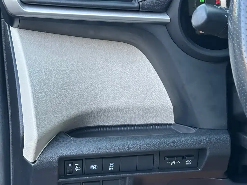 Toyota Sienna — миниатюра 21