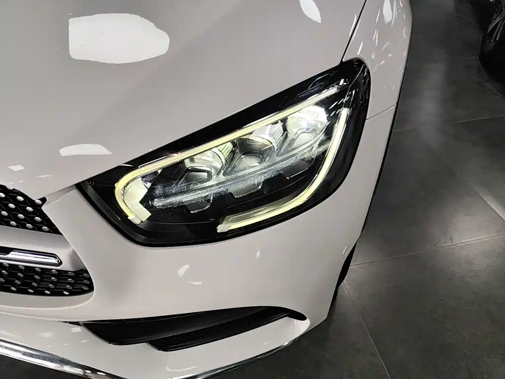 Mercedes-Benz GLC — миниатюра 24