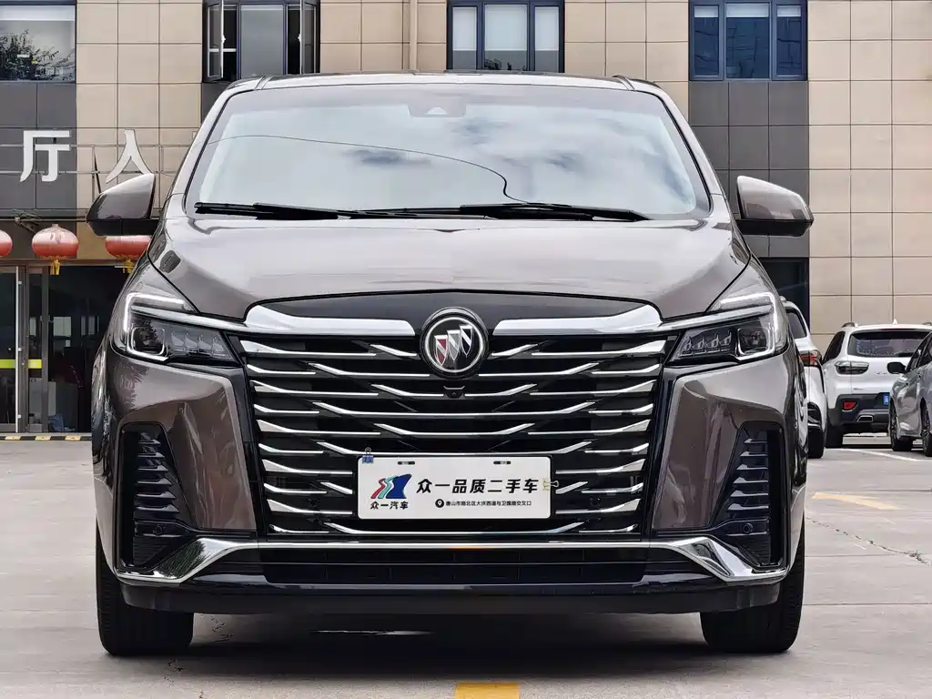 Buick GL8 — миниатюра 2