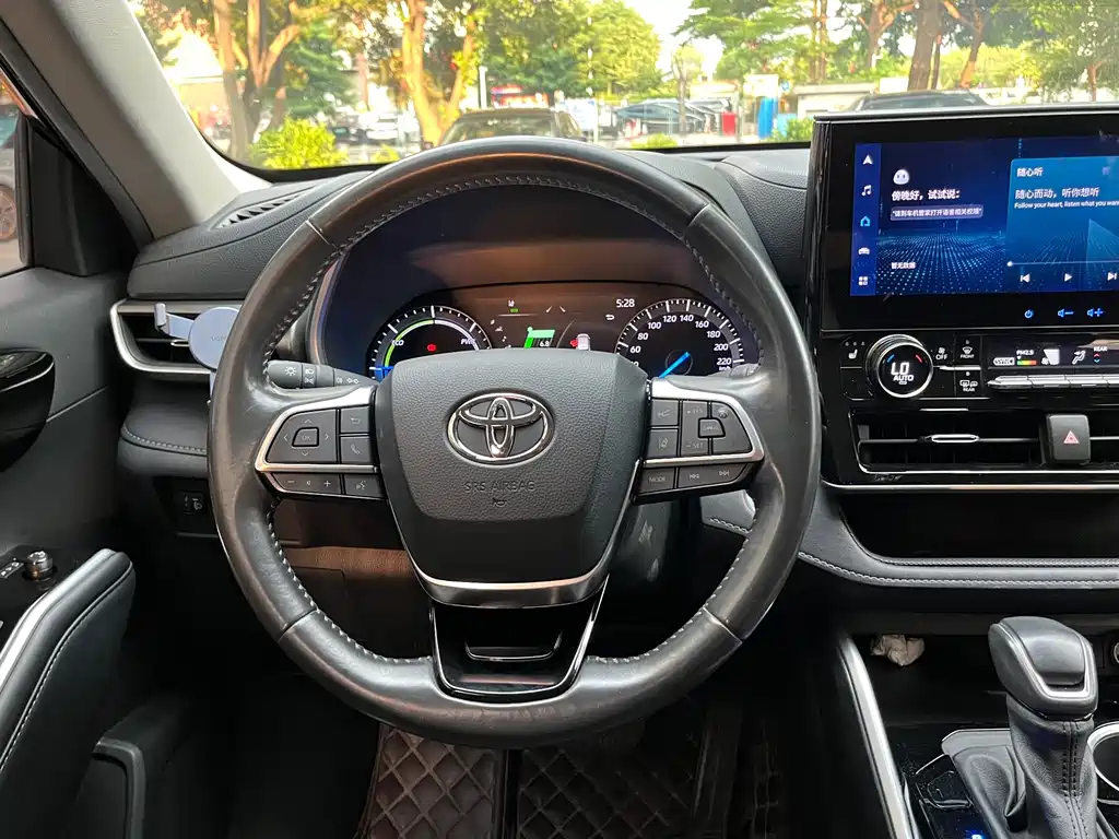 Toyota Highlander — миниатюра 12