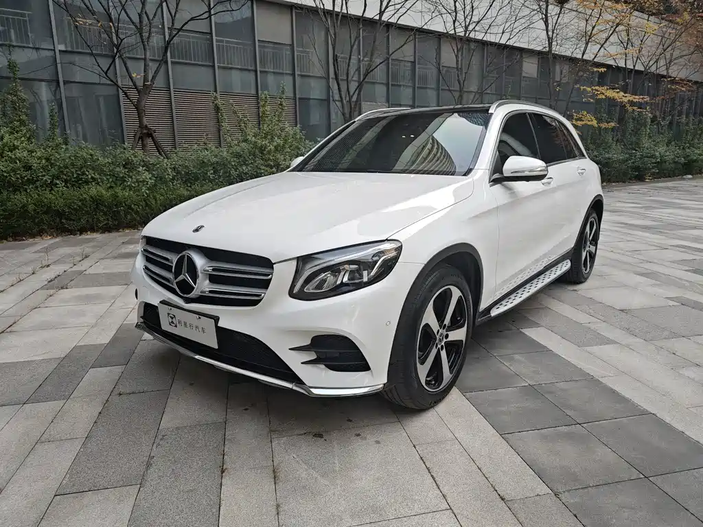 MERCEDES-BENZ GLC