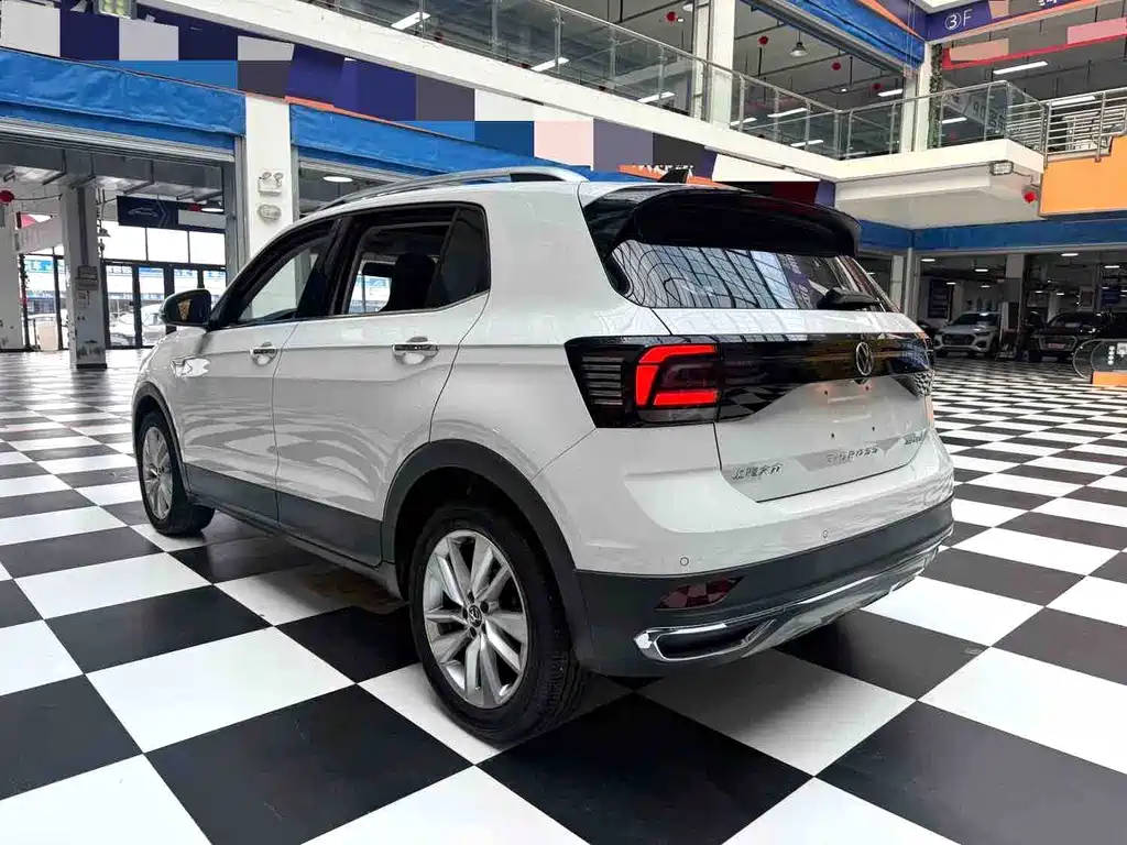 Volkswagen T-Cross — миниатюра 17