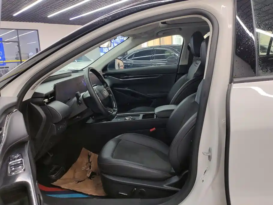 Ford Mondeo — миниатюра 9