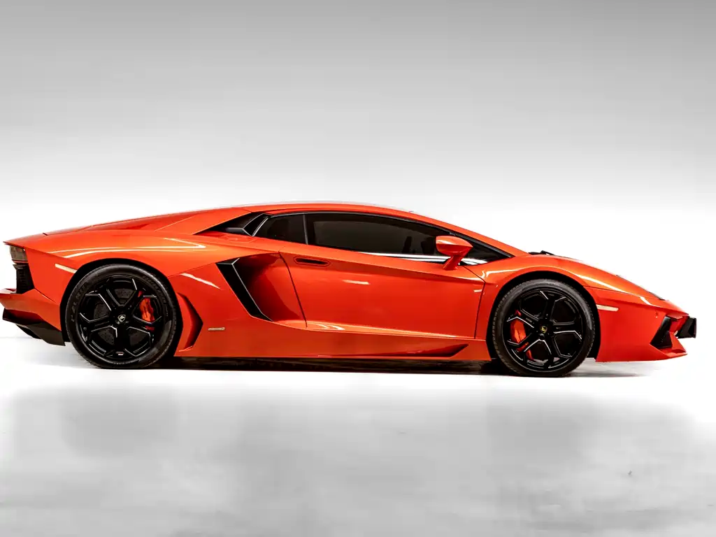 Lamborghini Aventador 2011 LP 700-4