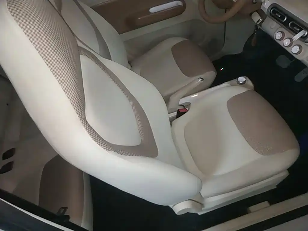 Wuling MINIEV — миниатюра 25
