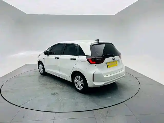 Honda Fit — миниатюра 9