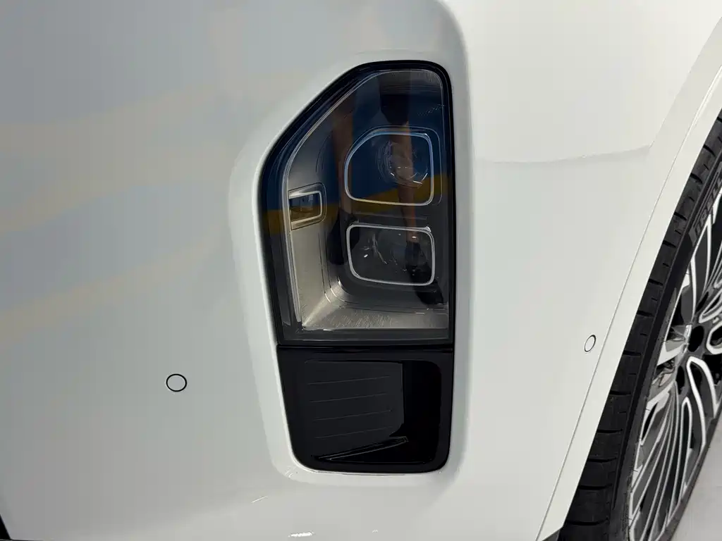 NIO ES8 — миниатюра 22